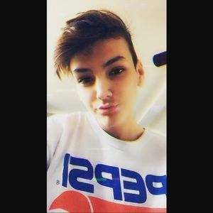 Meet your Posher, Evan